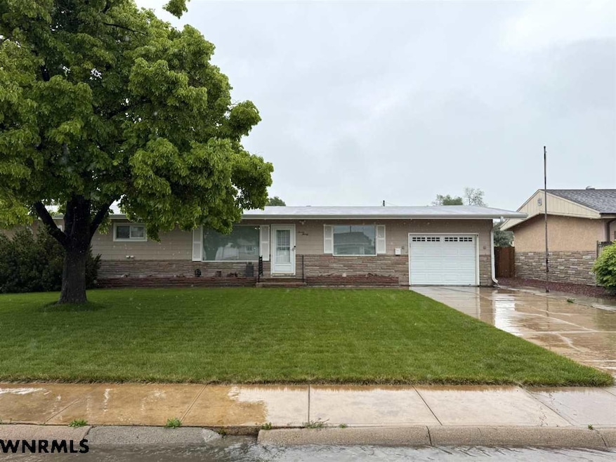 For Sale $235,000 • Co-Listing Agent