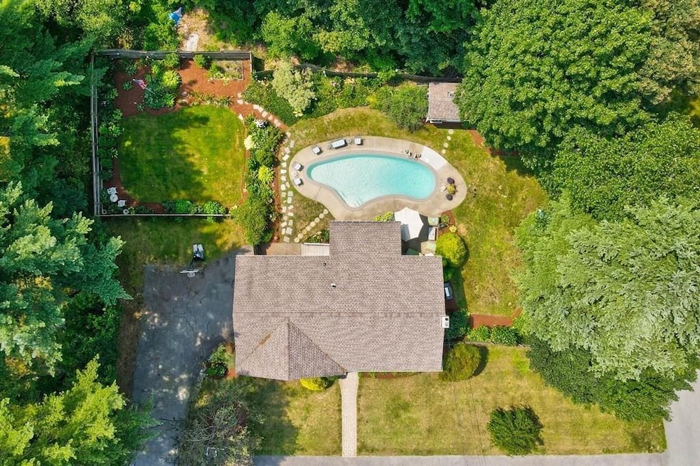 10 Shady Hill Dr, North Reading, MA 01864 - photo 1