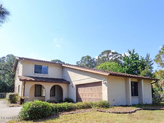 2502 Meadow Ln