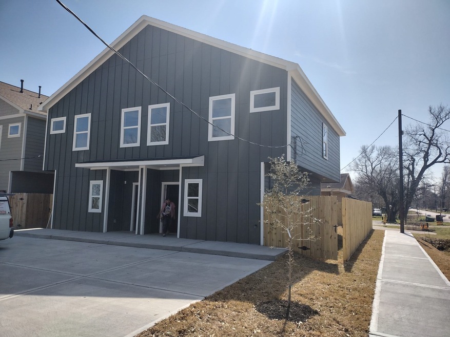 1047 Marcolin St unit AB, Houston, TX 77088 - photo 1