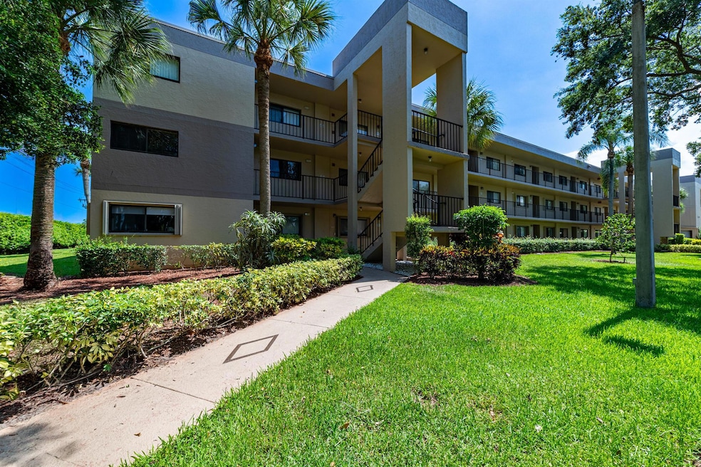 15324 Lakes of Delray Blvd unit 101, Delray Beach, FL 33484 - photo 1