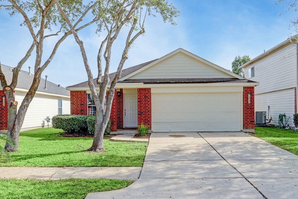 10327 Collin Park, Houston, TX 77075 - photo 1