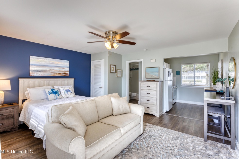 1664 Beach Blvd Q29-3