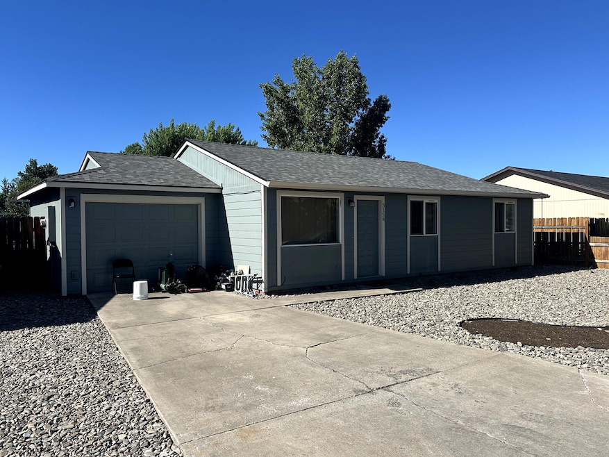 3158 SW Pumice Ave, Redmond, OR 97756 - photo 1