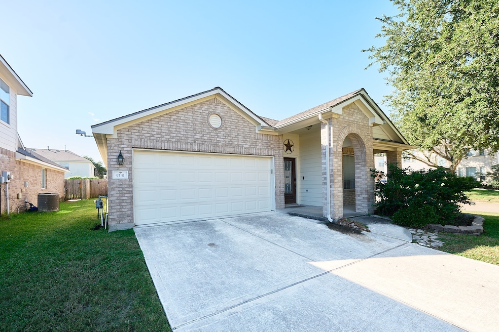 9131 Ferndale View Dr, Houston, TX 77064 - photo 1