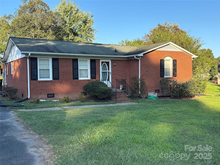 Under Contract $255,000