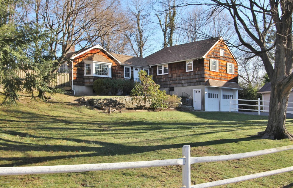 6 Buena Vista Dr, Greenwich, CT 06831 - photo 1