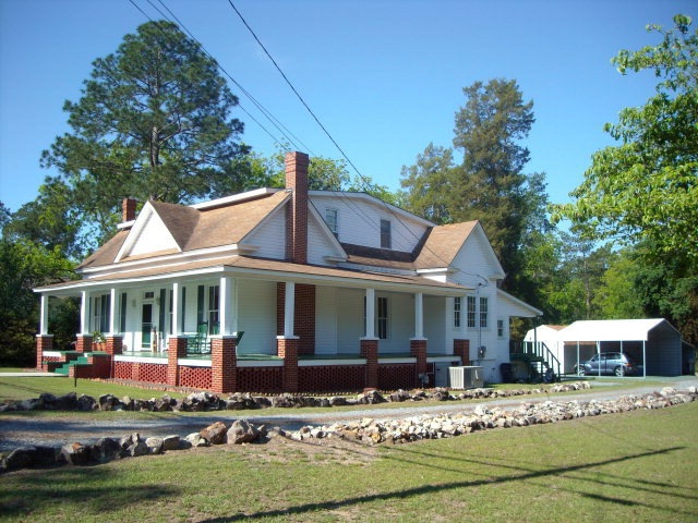 907 N Isabella St, Sylvester, GA 31791 - photo 1