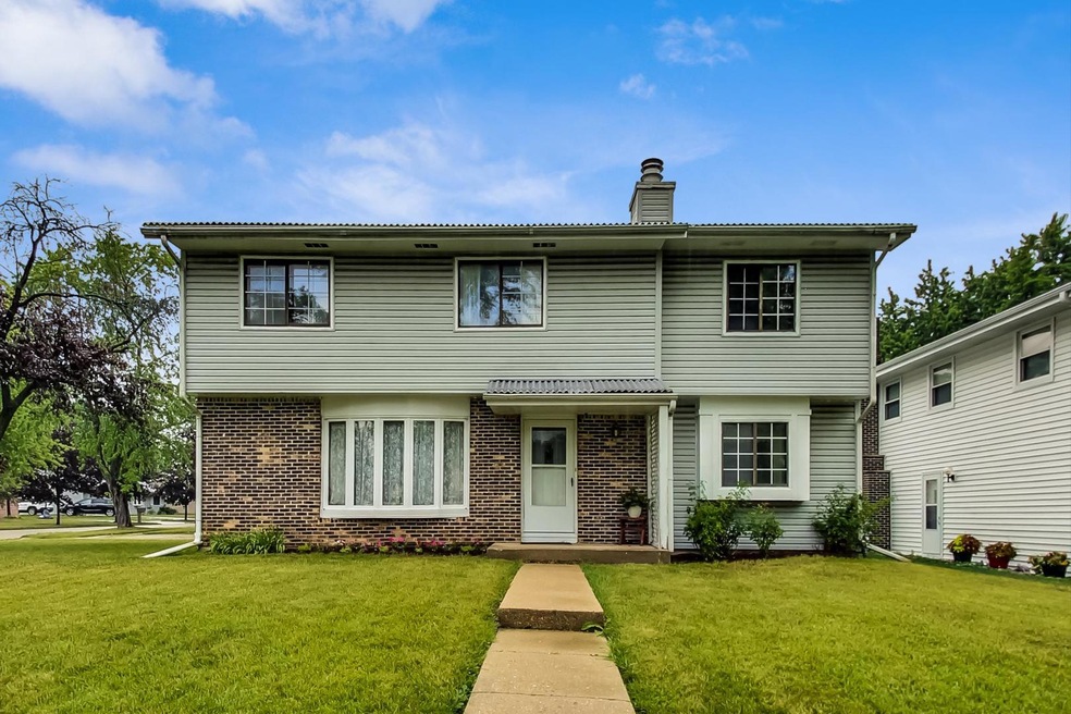 2714 Lydia St, Waukegan, IL 60085 - photo 1