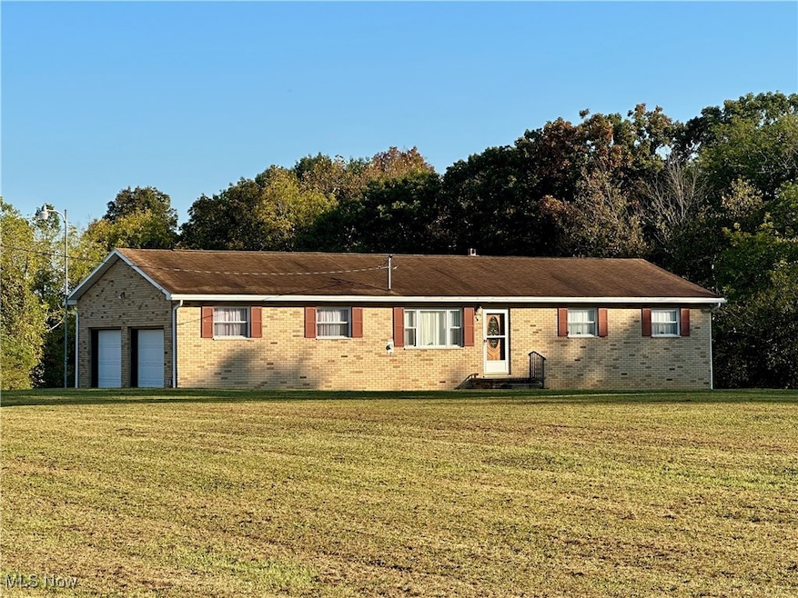 1421 Hocking Rd, Little Hocking, OH 45742 - photo 1