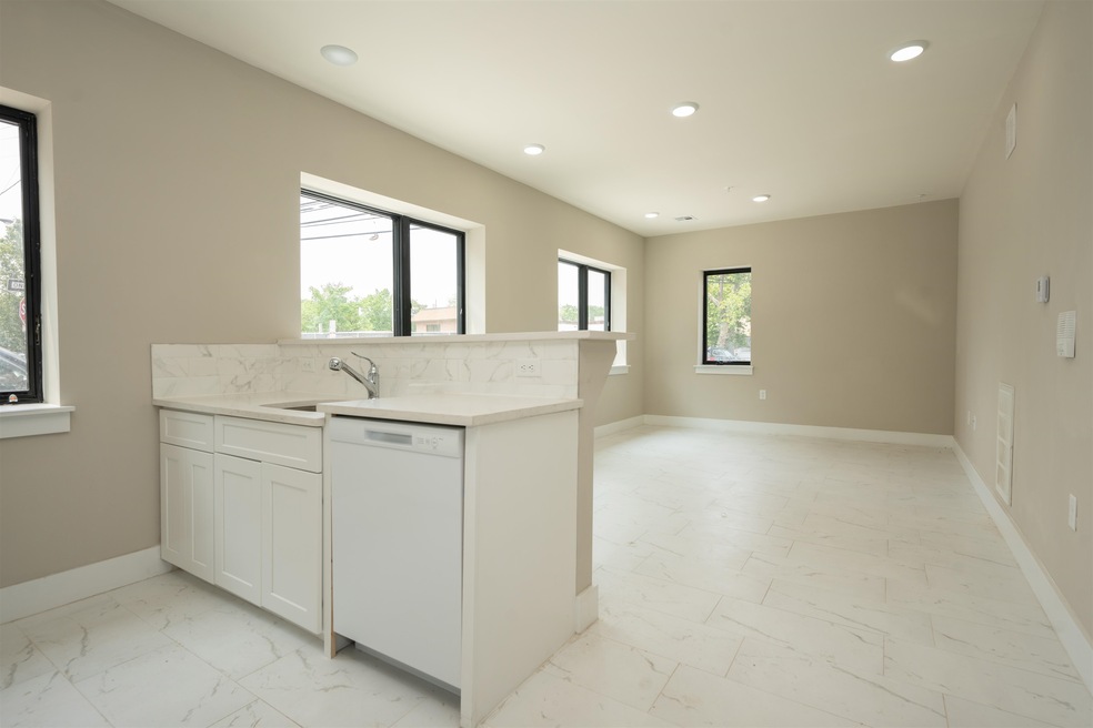 242 Beacon Ave unit 101, Jersey City, NJ 07306 - photo 1