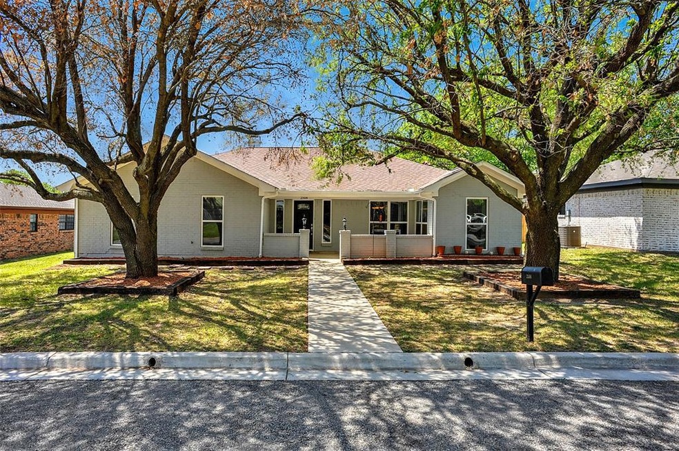 2508 Bennett Ave, Sherman, TX 75090 - photo 1