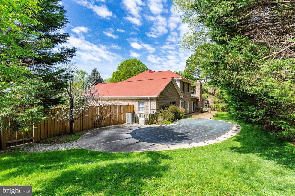 6802 Langley Springs Ct, McLean, VA 22101 - photo 1