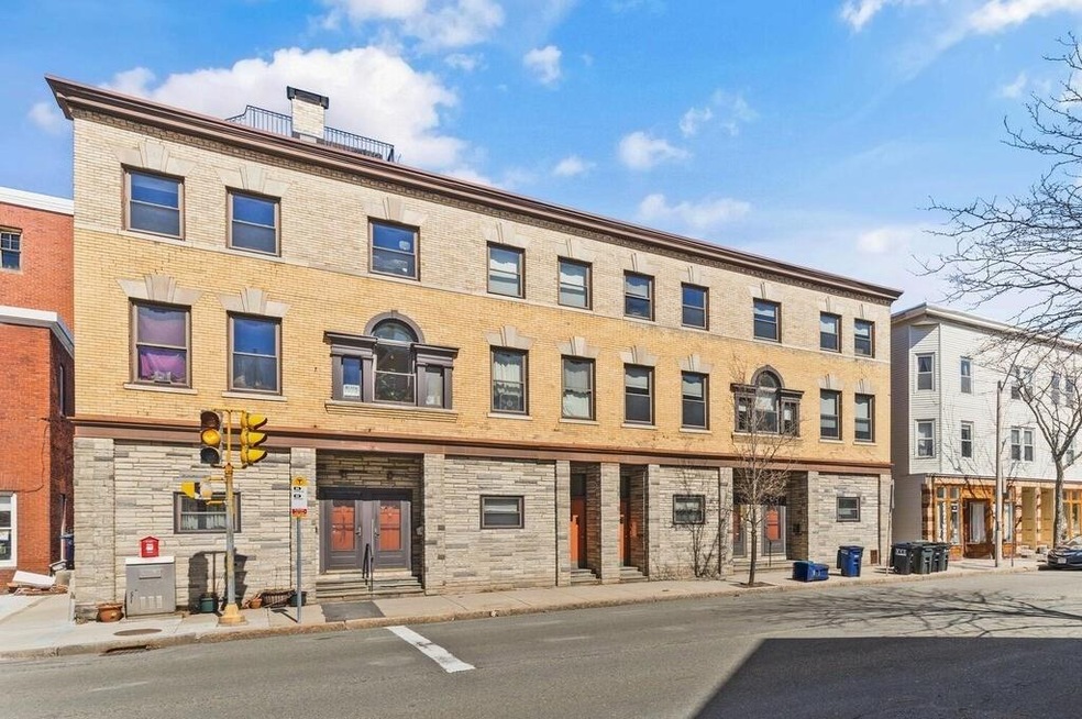 Sold $640,000 • Co-Listing Agent