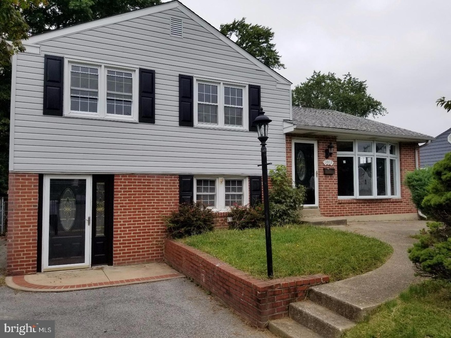 1013 Vauclain Ave, Woodlyn, PA 19094 - photo 1