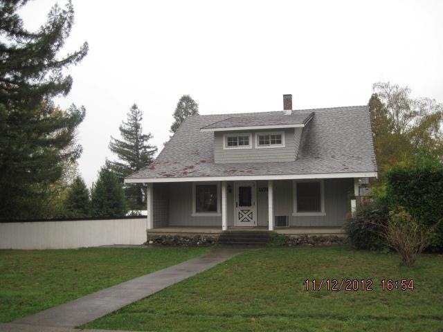 1174 NE 10th St, Grants Pass, OR 97526 - photo 1