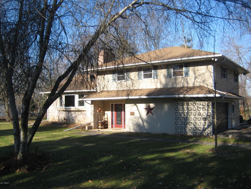 213 Brookfield Dr, Hughesville, PA 17737 - photo 1