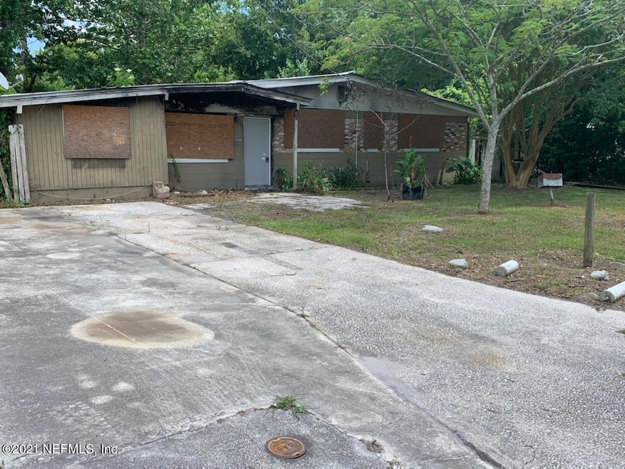 3947 Macgregor Dr, Jacksonville, FL 32210 - photo 1