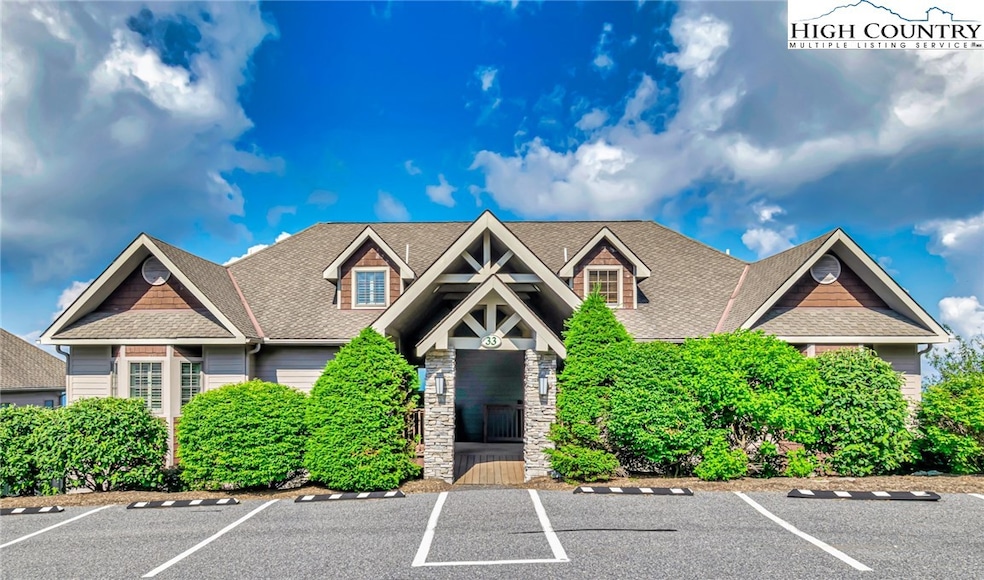 Find your perfect mountain retreat at the pinnacle