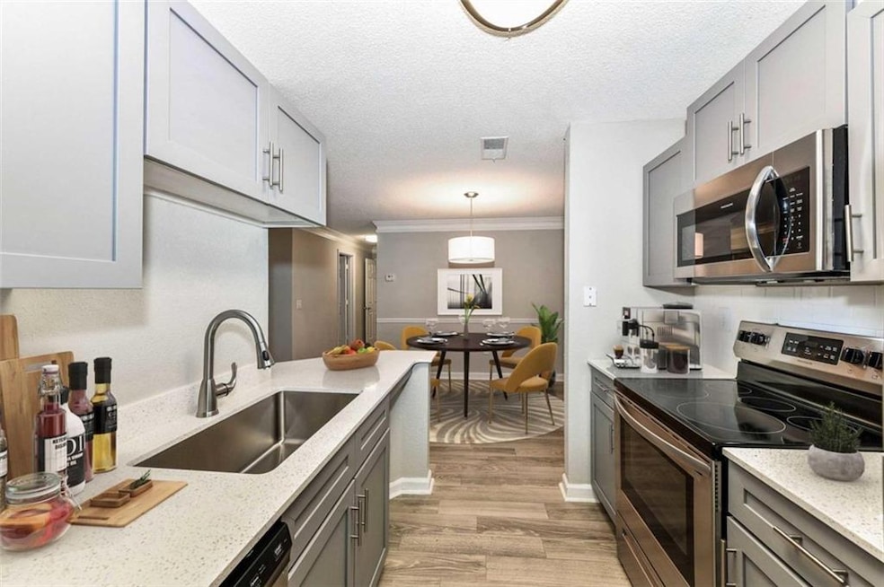 9200 Roberts Dr unit 7-737, Sandy Springs, GA 30350 - photo 1