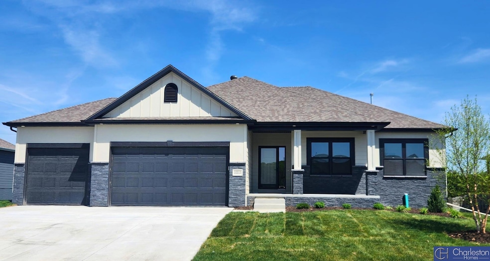 10313 S 97th St, Papillion, NE 68046 - photo 1