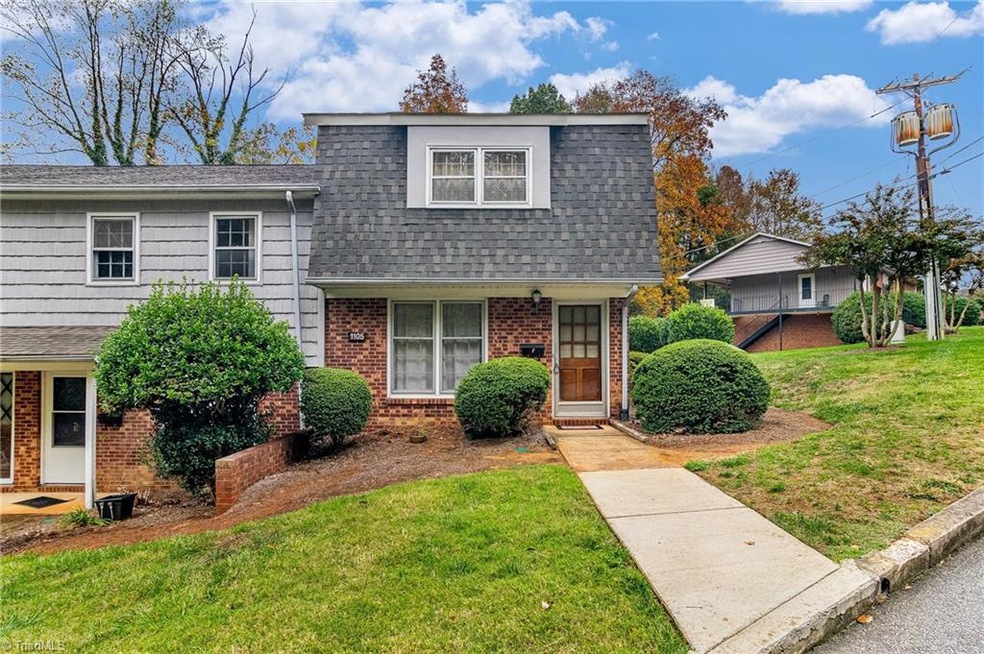 Charming end unit townhouse