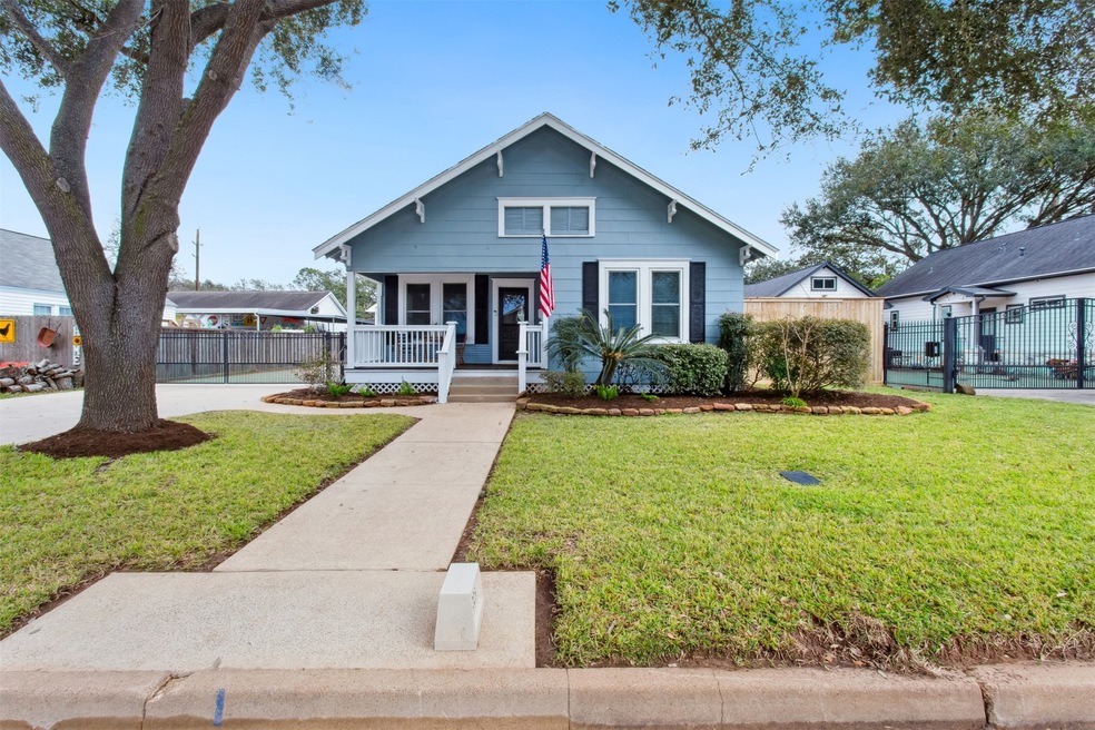 Welcome Home to 223 Brooks St. Historic Imperial S