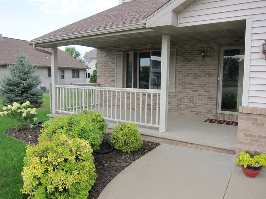 N514 Willowcrest Ct, Appleton, WI 54915 - photo 1