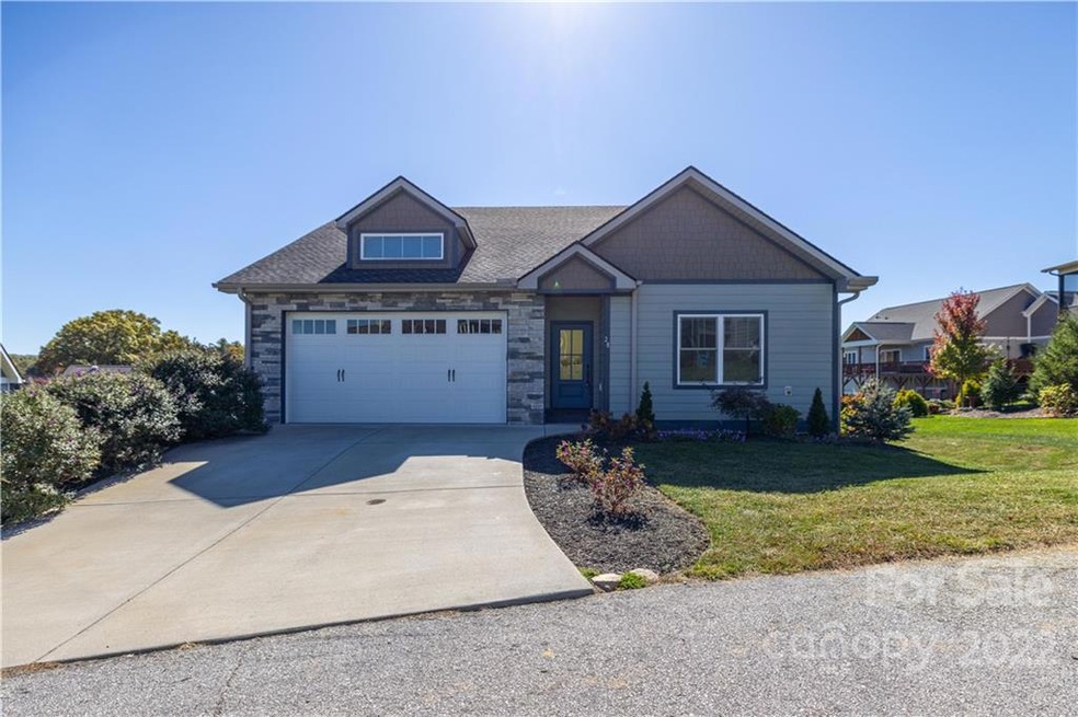 Move-In Ready, One-Level Living 