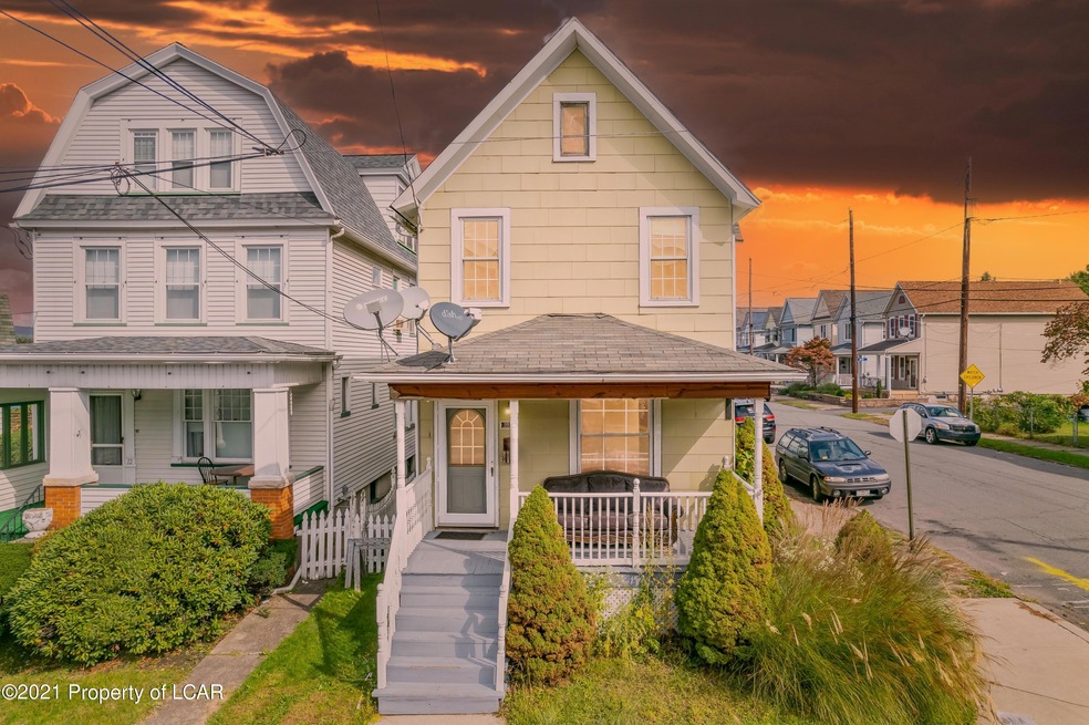 10 Oxford St, Hanover Township, PA 18706 - photo 1