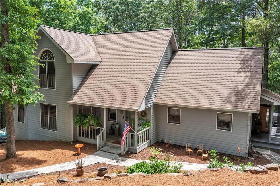 View of front of house featuring a porch