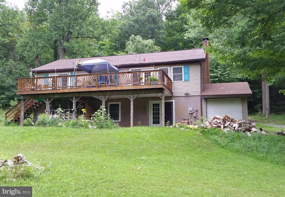 100 Cinnamon Trail unit B, Berkeley Springs, WV 25411 - photo 1