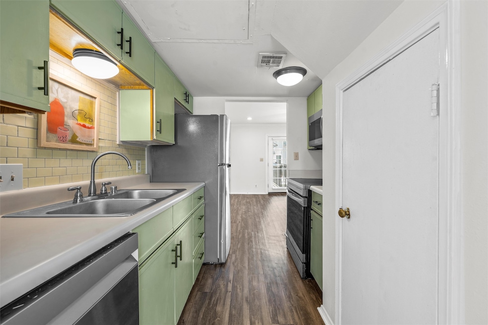 Under Contract $259,900