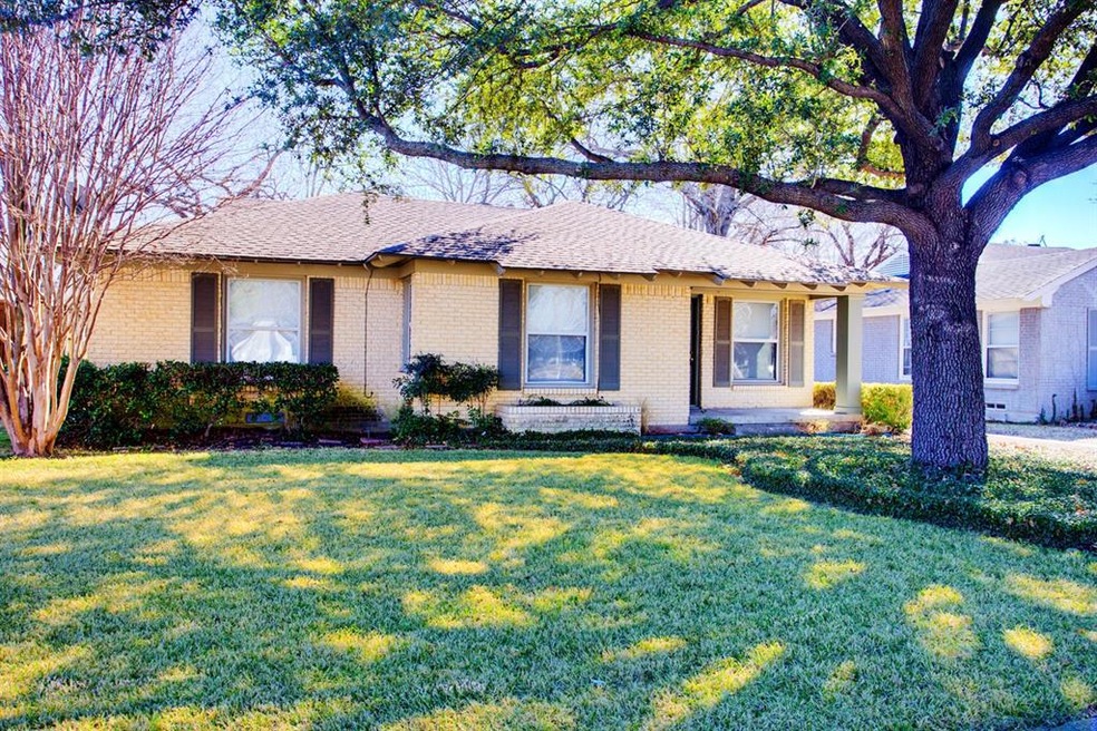 6906 E Mockingbird Ln, Dallas, TX 75214 - photo 1