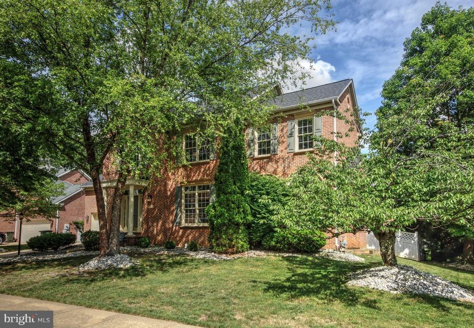 7966 Blitz Ct, Dunn Loring, VA 22027 - photo 1