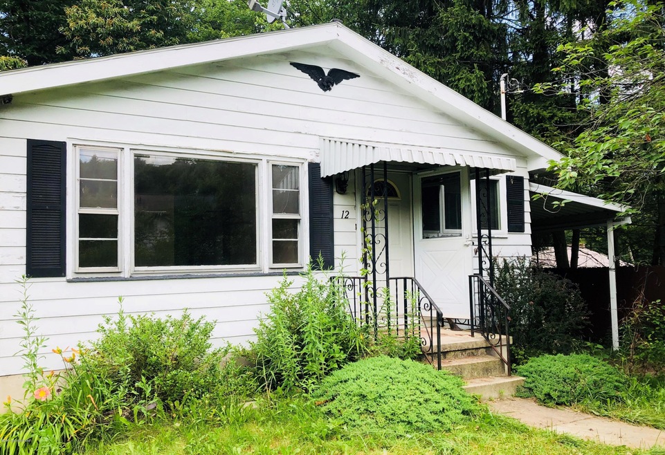 12 Mill St, Mountain Top, PA 18707 - photo 1