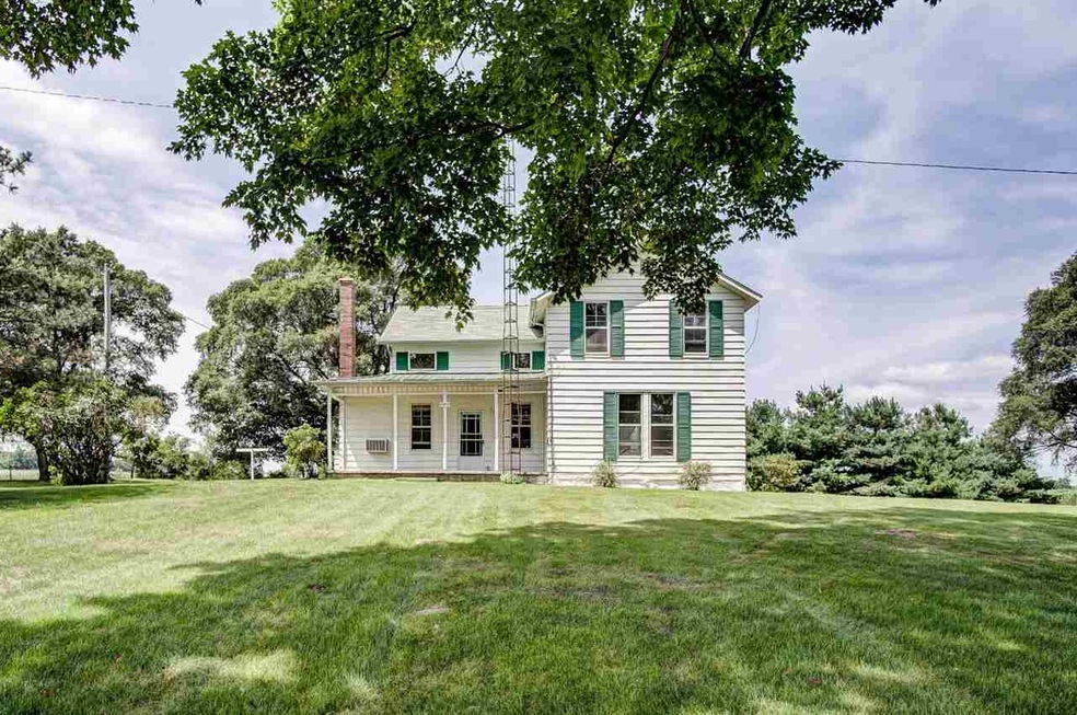 2215 N 900 W, Angola, IN 46703 - photo 1