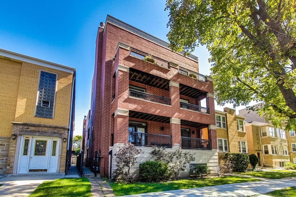 6131 N Richmond St unit 1E, Chicago, IL 60659 - photo 1