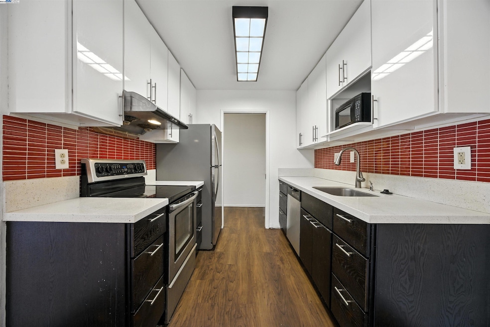 Under Contract $450,000