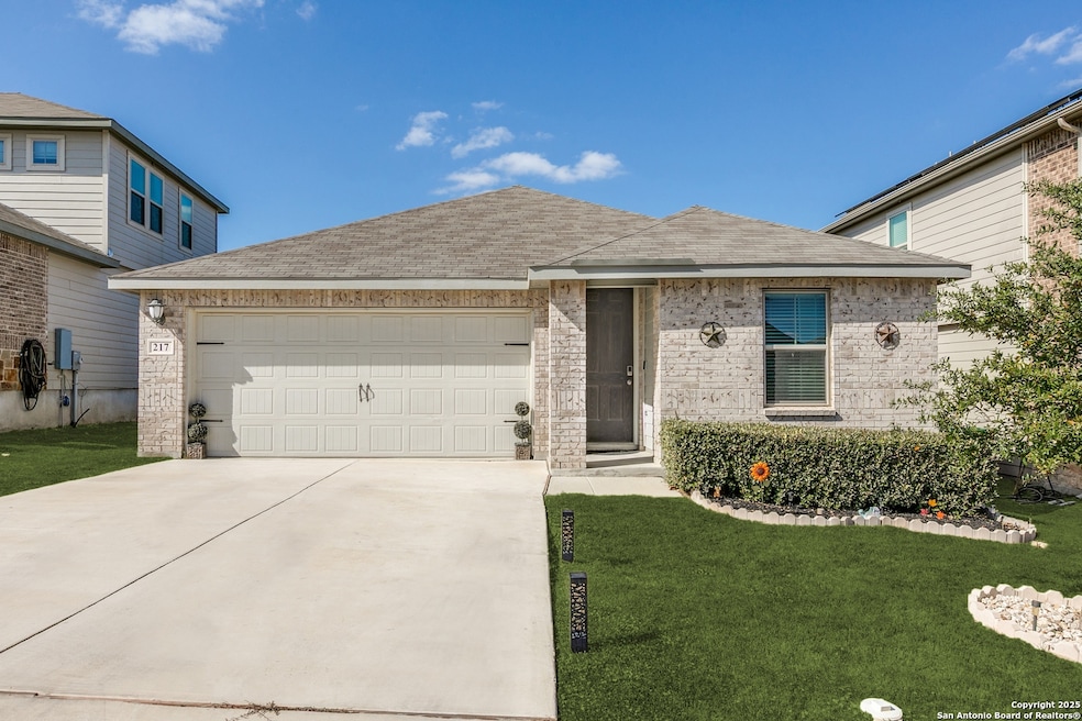 217 Goodfella Ave, Cibolo, TX 78108 - photo 1
