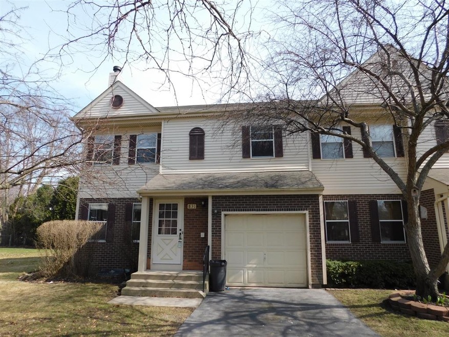 831 Perry Dr, Algonquin, IL 60102 - photo 1