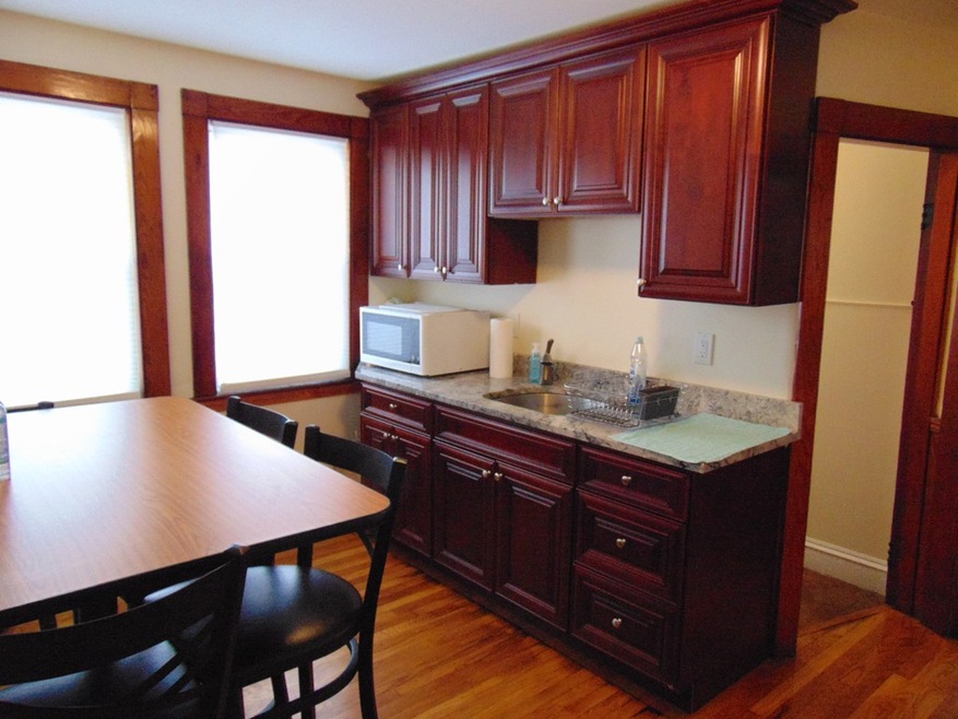 74 Taylor St unit 1, Quincy, MA 02170 - photo 1