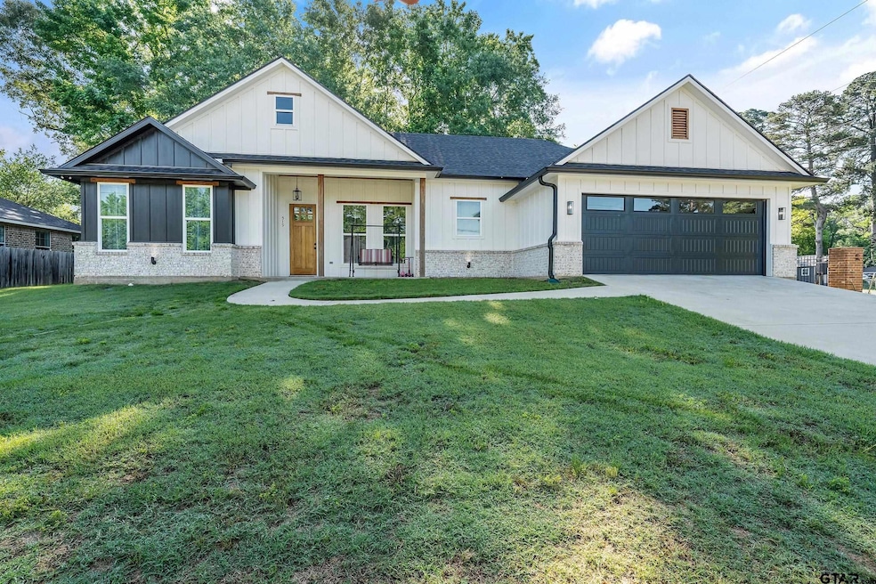 For Sale $272,000