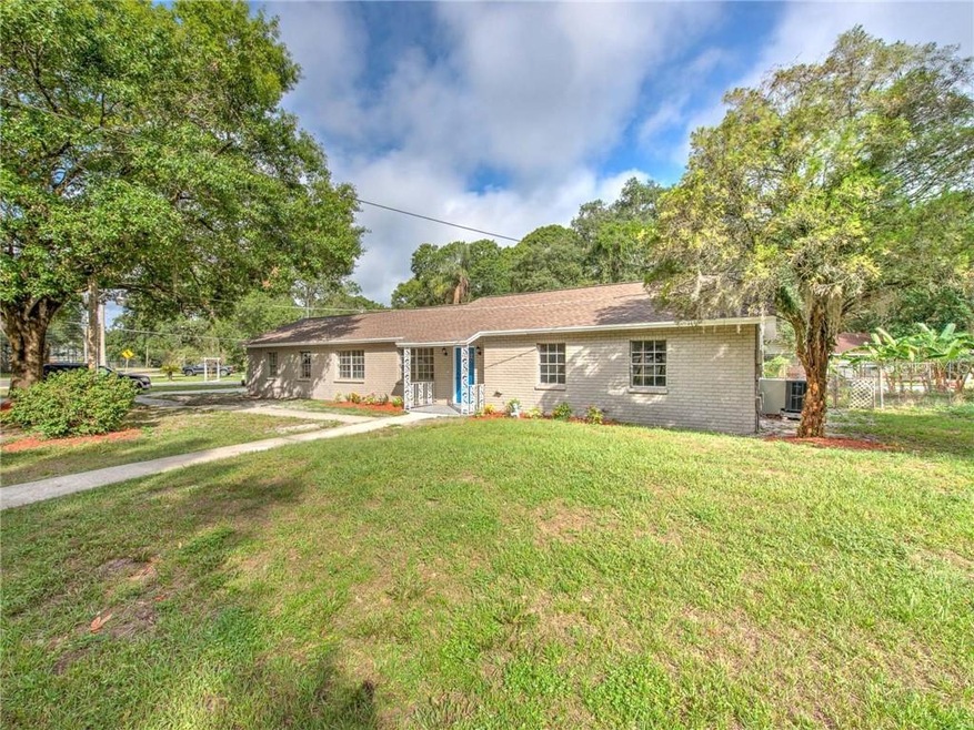 5410 Eureka Springs Rd, Tampa, FL 33610 - photo 1