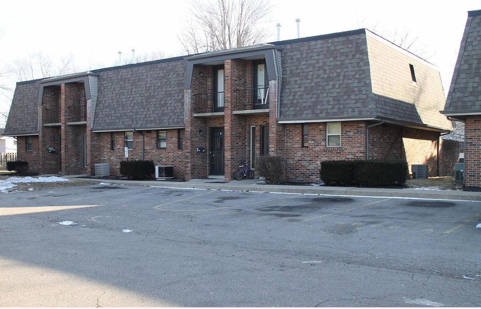 5628 Ironwood Ct, Columbus, OH 43229 - photo 1