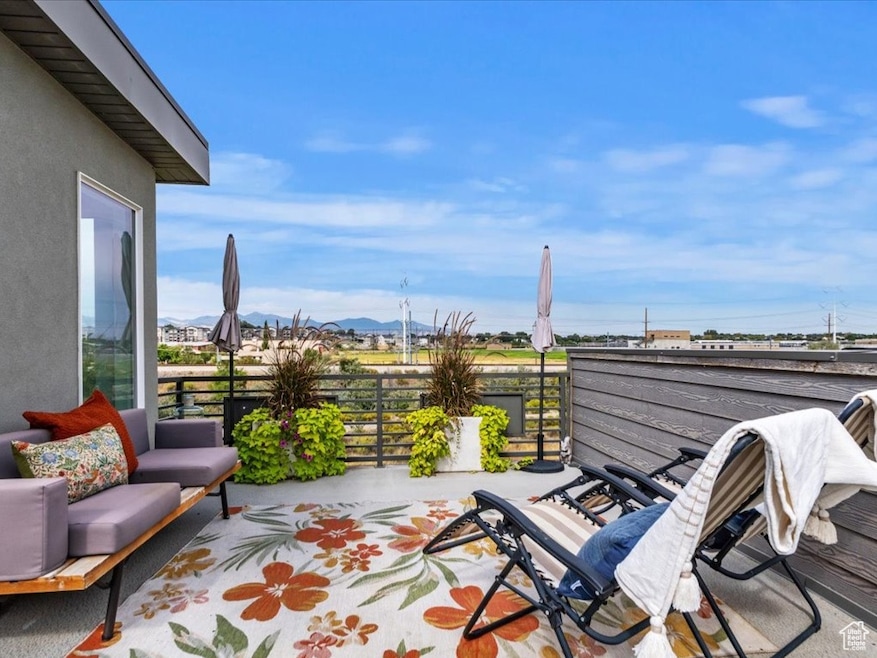 7756 S Rooftop Dr, Midvale, UT 84047 - photo 1