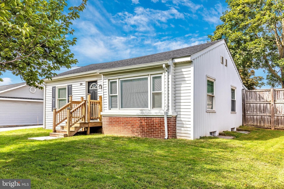 311 E Locust St, Union Bridge, MD 21791 - photo 1