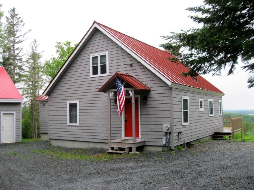 153 Overlook 001