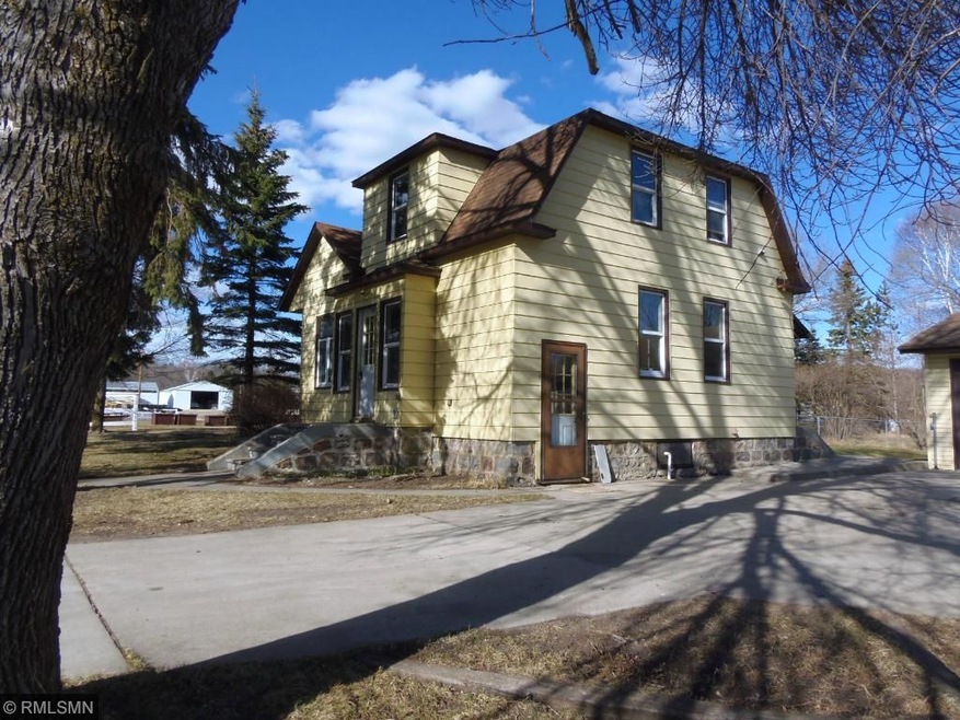 BEAUTIFUL 1 1.2 STORY HOME, READY TO MOVE INTO.