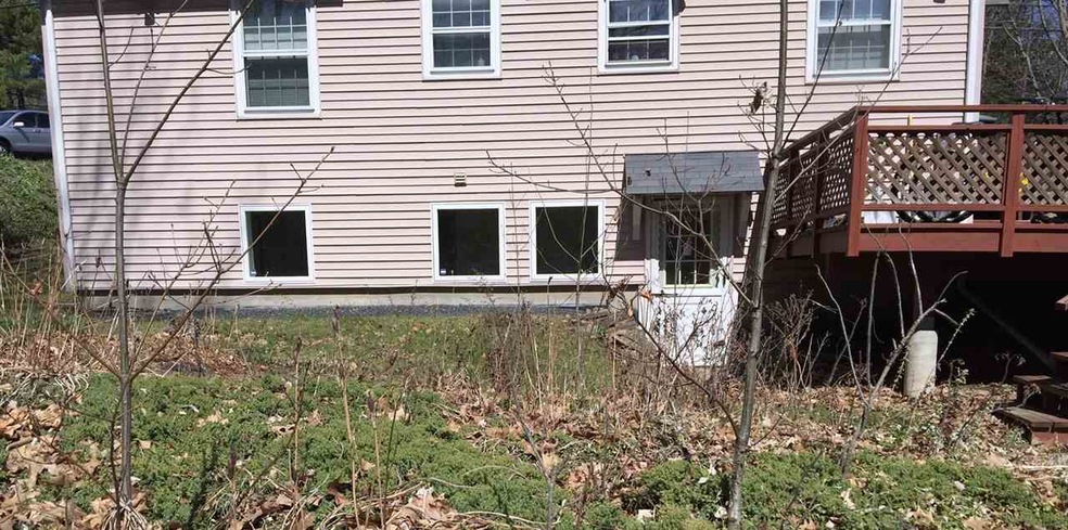 17 Wolf Rd unit 2, Lebanon, NH 03766 - photo 1